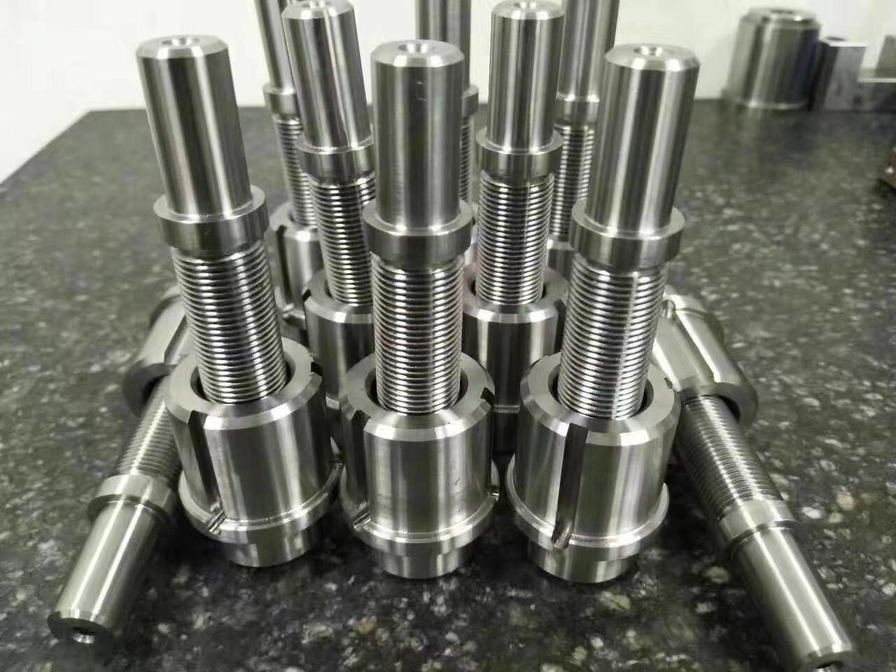 Piezas de la máquina de torno CNC de molde profundo 1